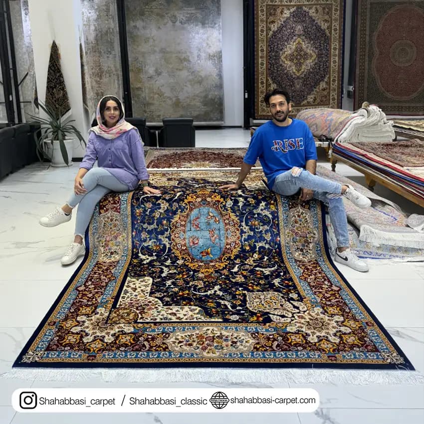 فرش ابریشم کد 105 سرمه ای