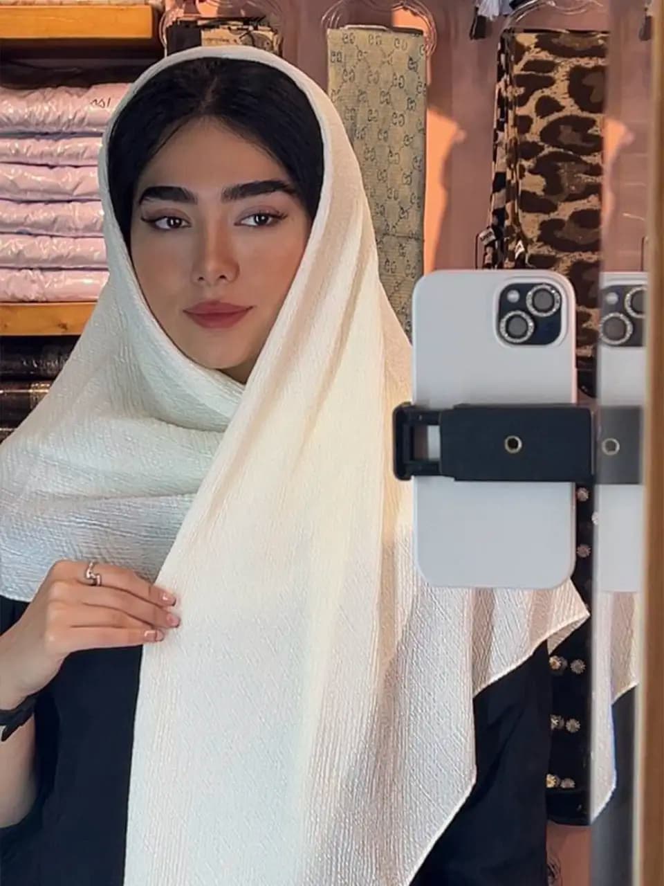 روسری پلیسه ساده پاییزه — تصویر ۹