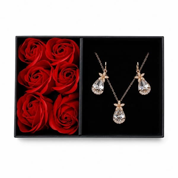 باکس هدیه گل های معطر مدل نیم ست با نگین شفاف — تصویر ۲