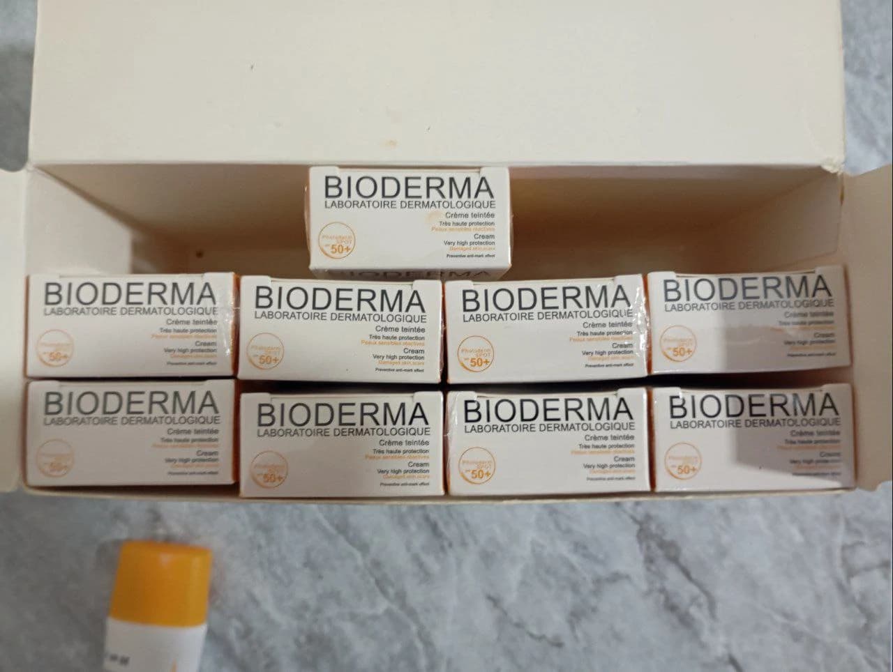 کرم ضد آفتاب بایودرما رنگی SPF 50 حجم 30 میل | محافظت کامل + پوشش طبیعی پوست — تصویر ۱۲
