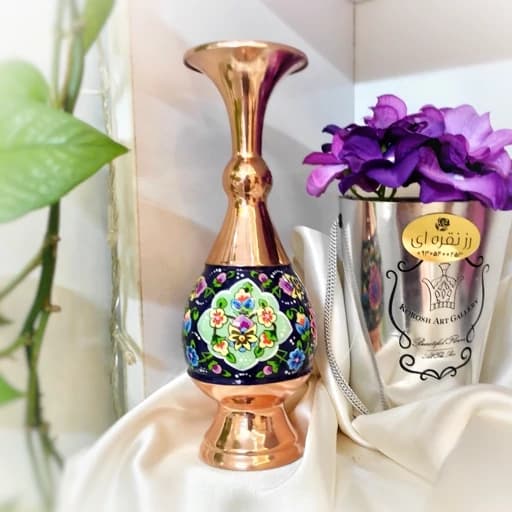 ست شکلات خوری 23 سانتی و دو عدد گلدان مس و پرداز 16 سانتی — تصویر ۹