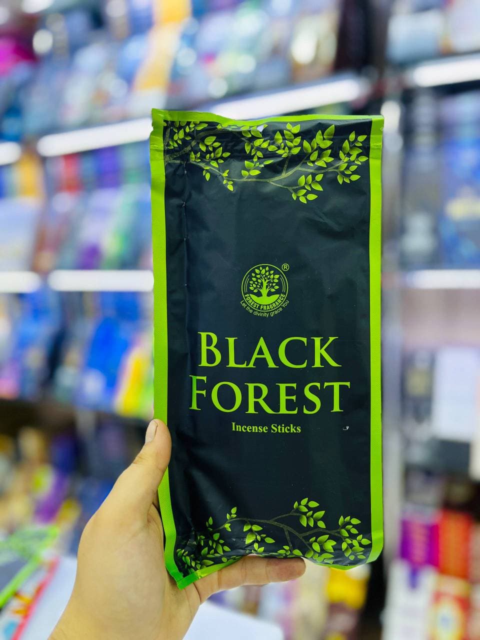 عود پاکتی رایحه BLACK FOREST