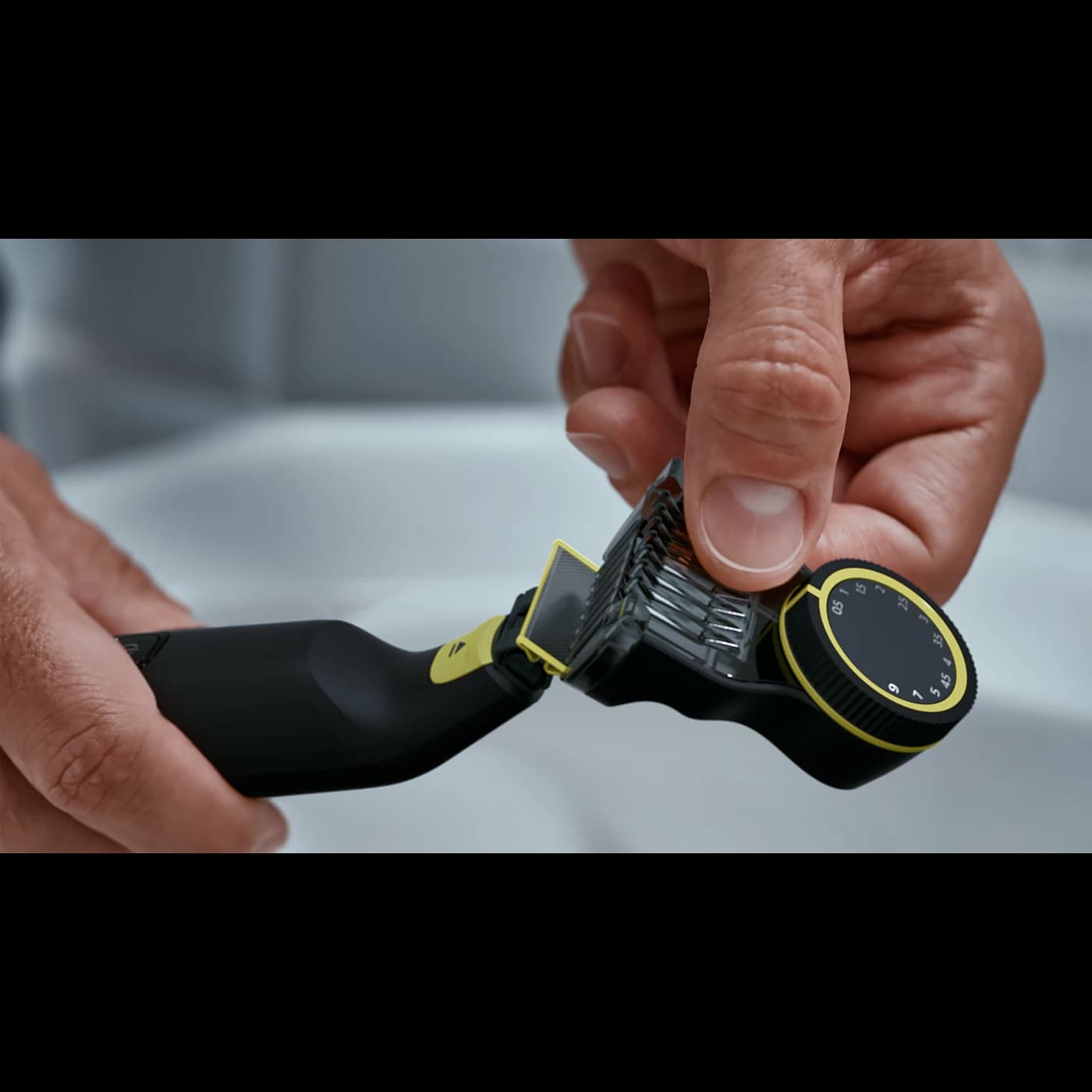 وان بلید فیلیپس مدل Oneblade QP6542/10 — تصویر ۵