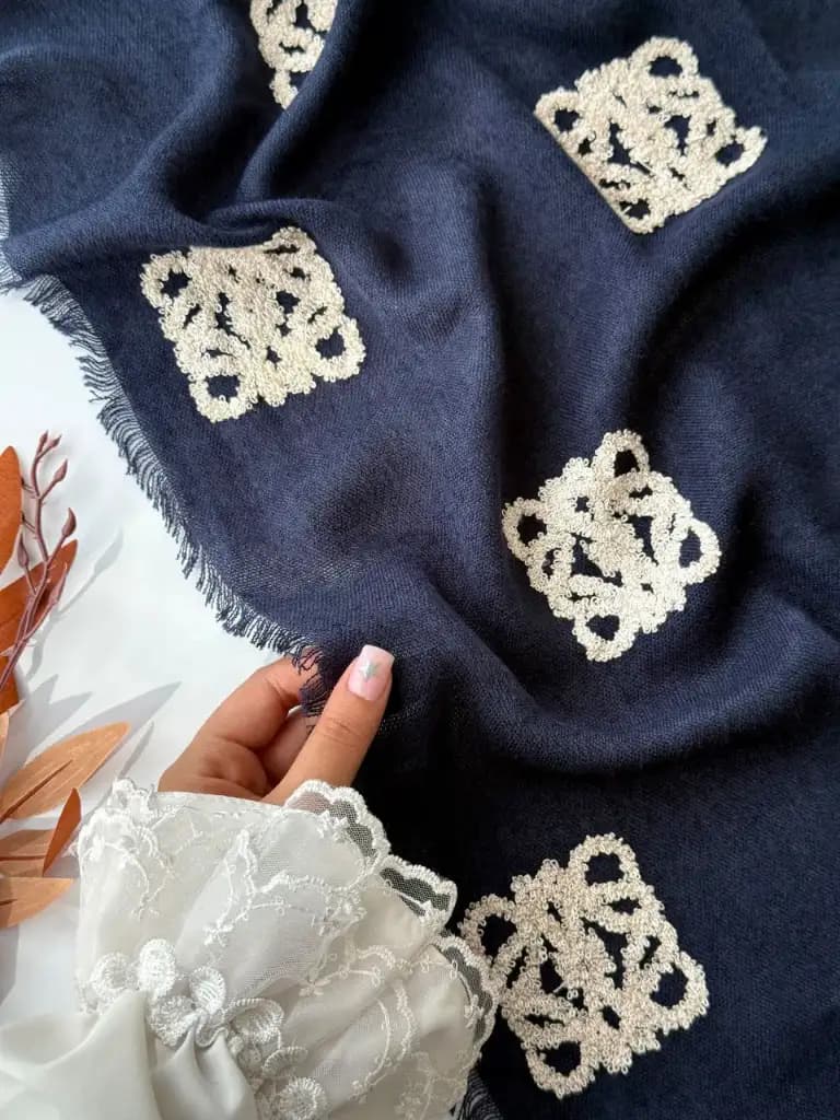 شال پاییزه خامه دوزی طرح مارک — تصویر ۷