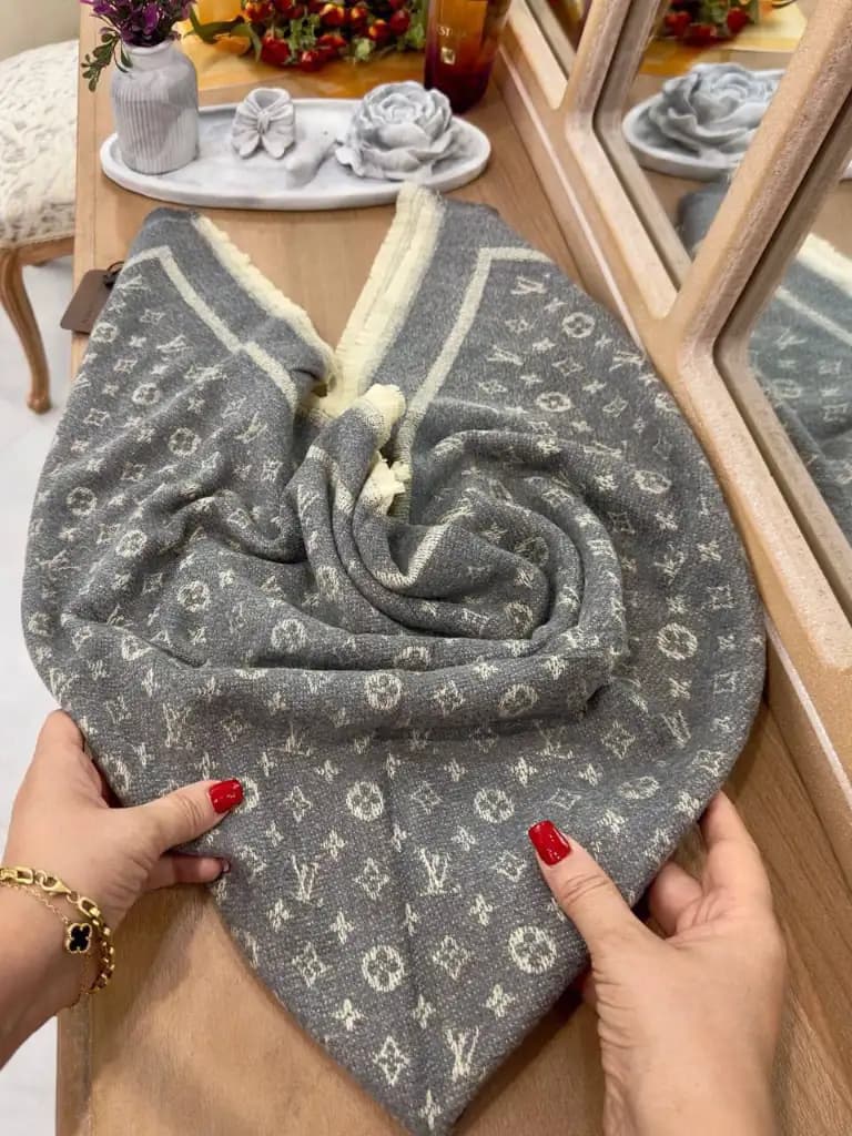 روسری موهر طرح مارک ال وی — تصویر ۱۲