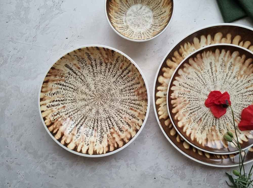 سرویس غذاخوری طرح صایقه قهوه ای (7767) — تصویر ۳