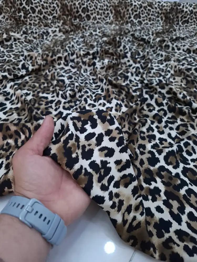 پارچه نخ دبی گلریز 3 — تصویر ۳