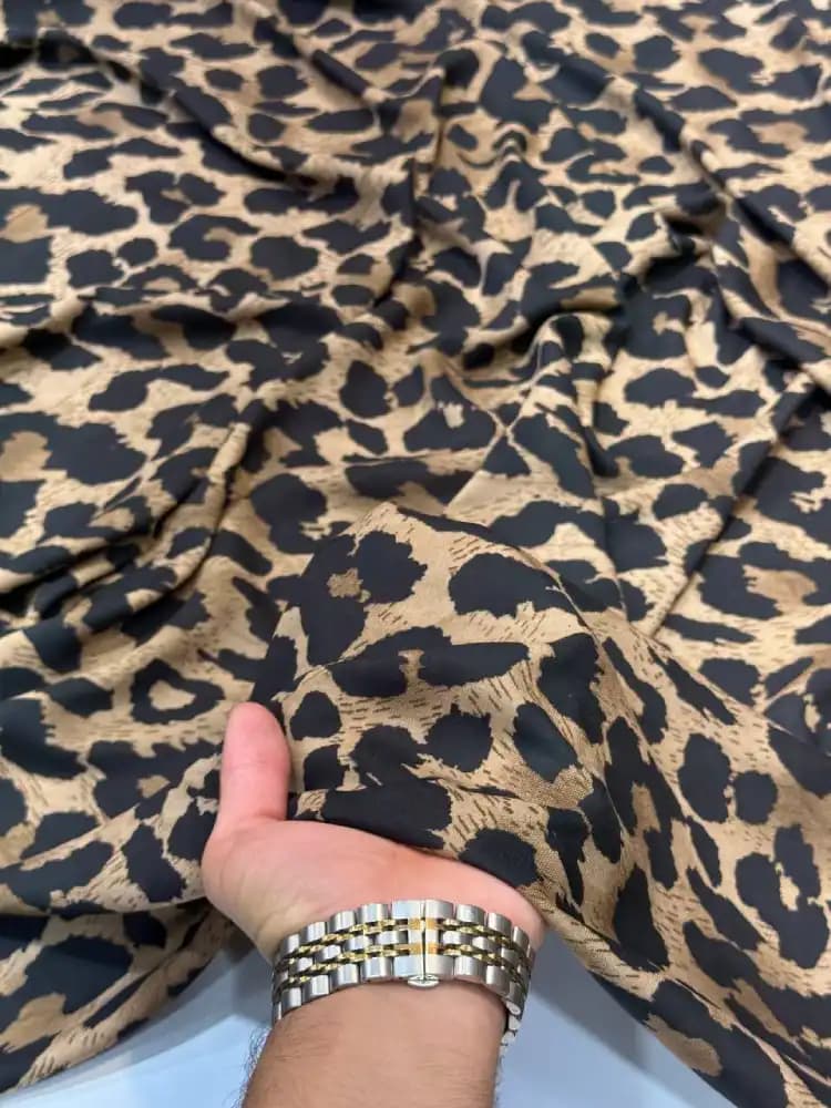 پارچه حریر ریورا پلنگی — تصویر ۶