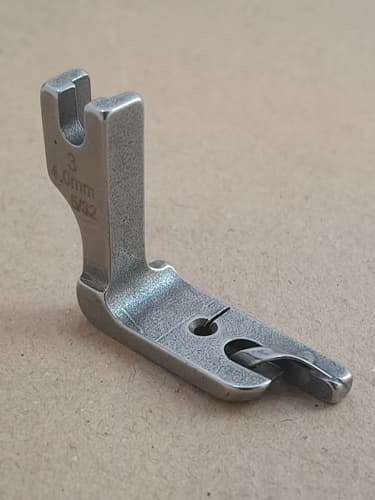 پایه لب تو چرخ راسته دوز صنعتی سایز 3 — تصویر ۵