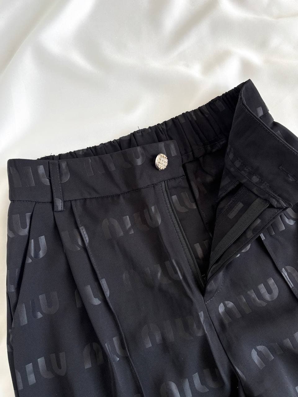 ست وست و شلوار miu miu وارداتی 9533-03 — تصویر ۶