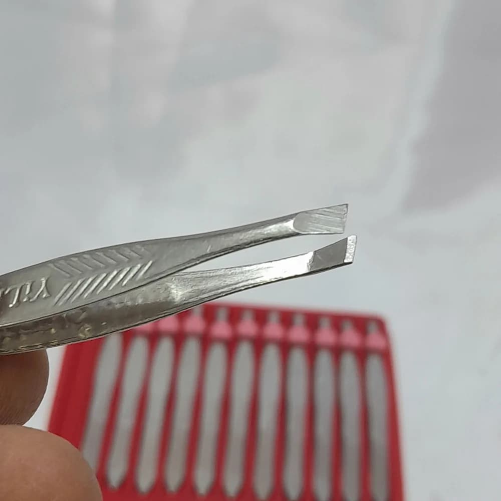 موچین ابرو فلزی (1 عدد) — تصویر ۴