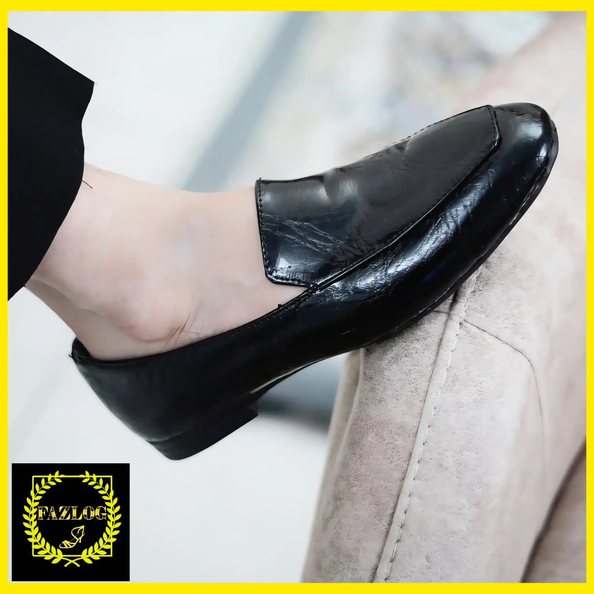 کفش کالج زنانه ارزان شیک ورنی طرح چروک