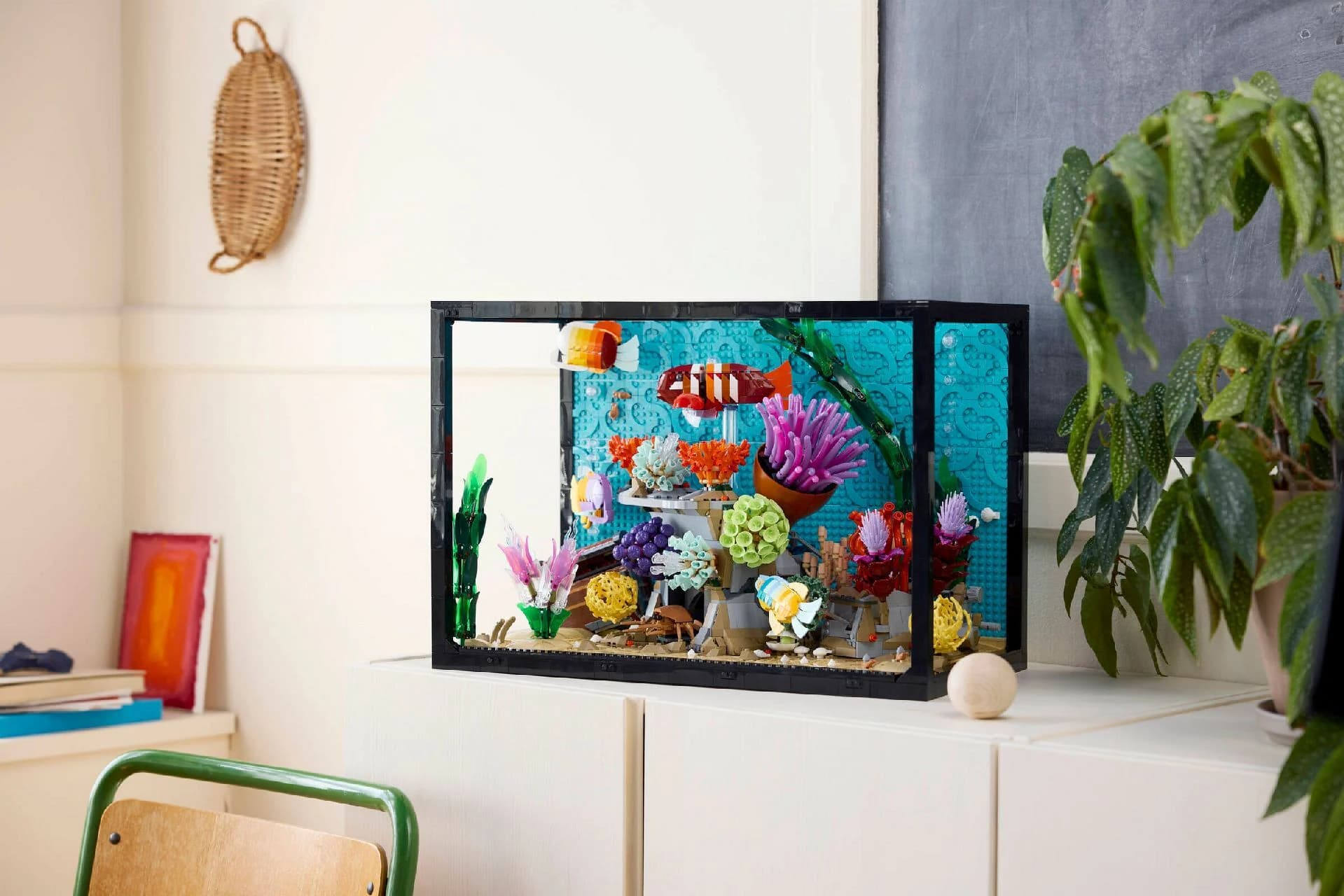 لگو آیکانز Tropical Aquarium 10366 — تصویر ۳