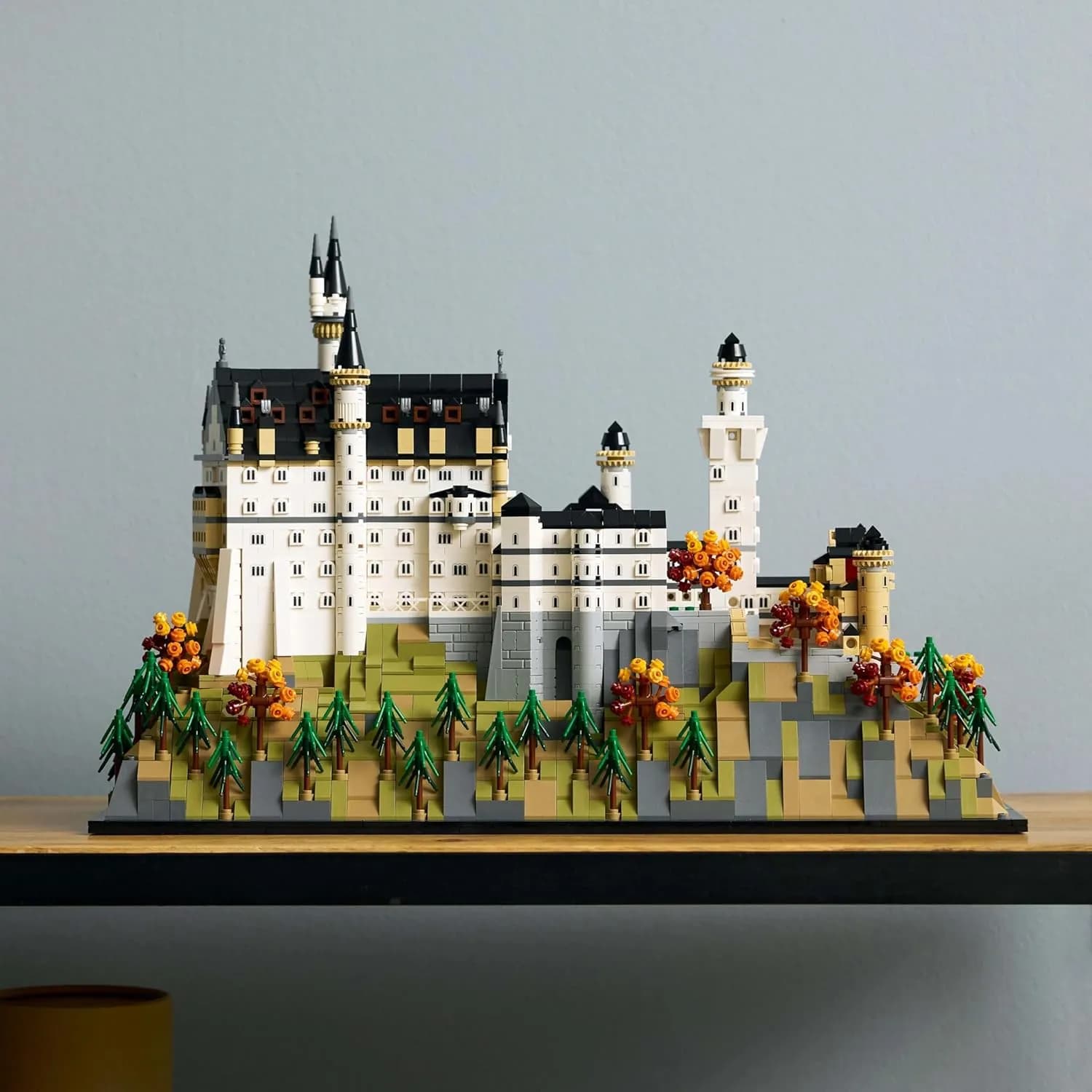 لگو معماری Neuschwanstein Castle 21063 — تصویر ۱۲