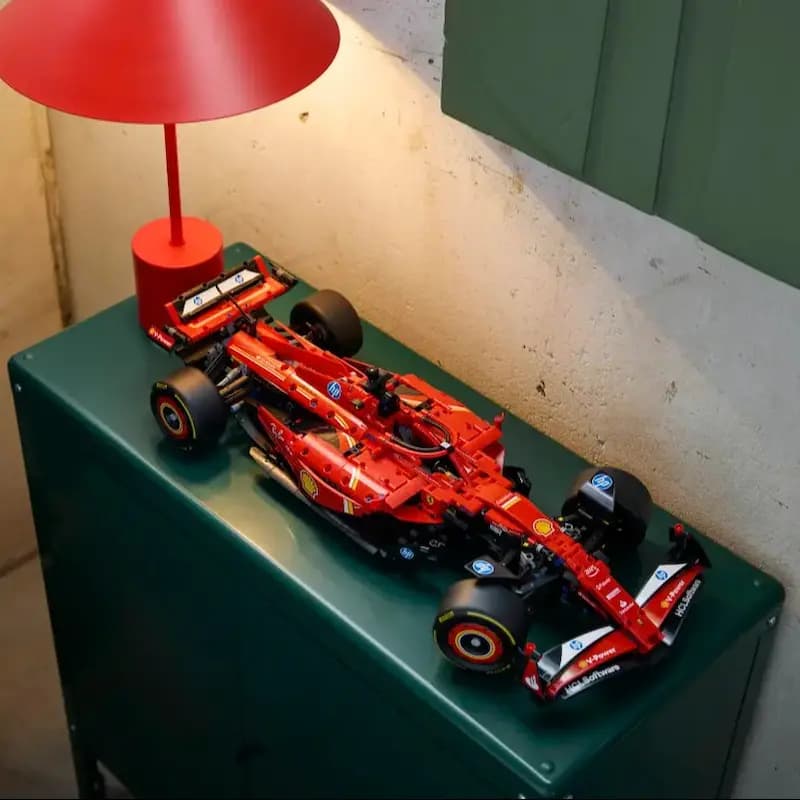 لگو تکنیک مدل Ferrari SF-24 F1 کد 42207 — تصویر ۲