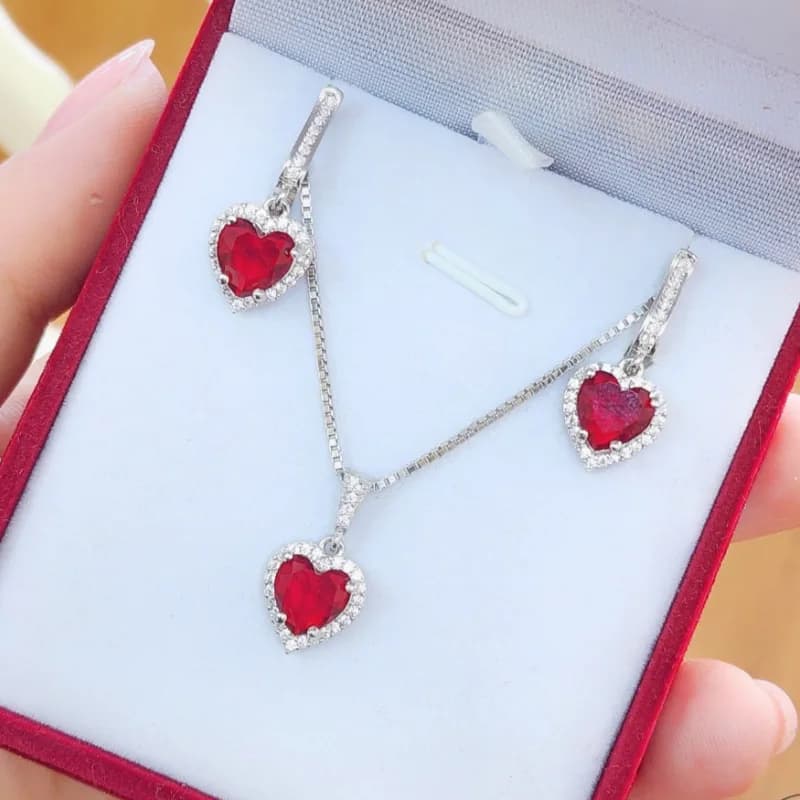 نیم ست نقره قلبی لاریسا NS03 — تصویر ۱۲