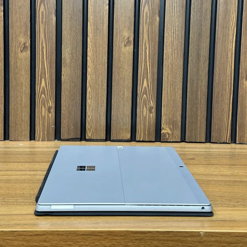 لپ تاپ surface pro 5 استوک i5-8-256 سیم کارت — تصویر ۳