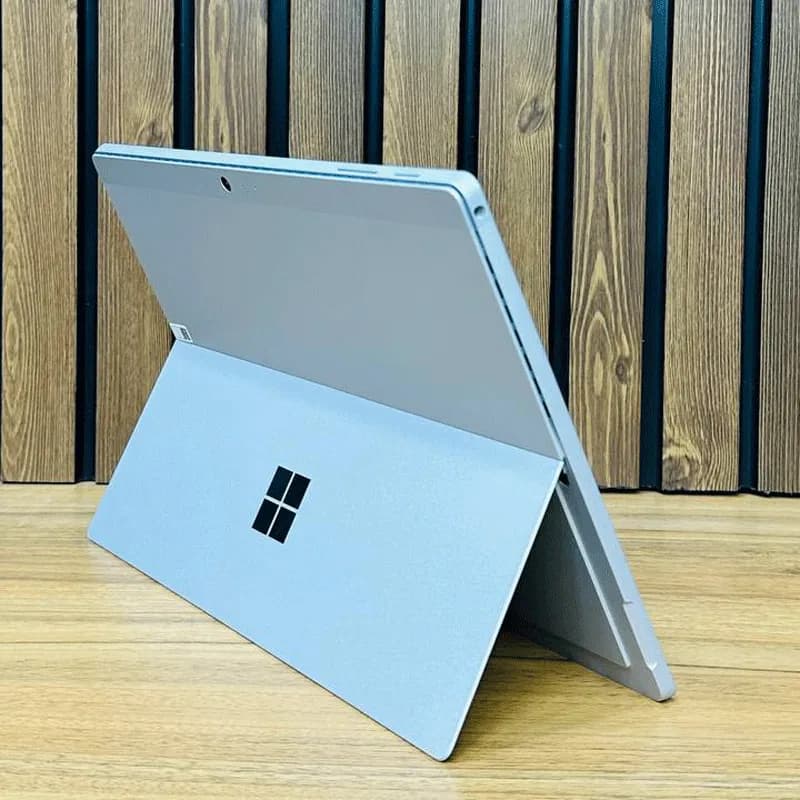 لپ تاپ surface pro 5 استوک i5-8-256 سیم کارت — تصویر ۲