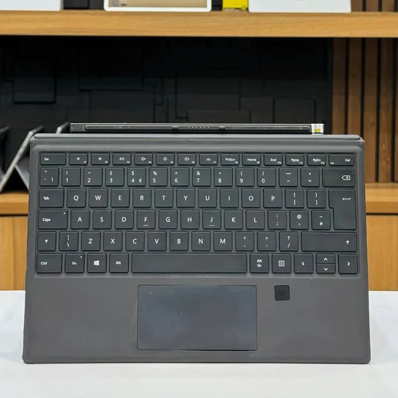 لپ تاپ سرفیس pro 7 استوک i7-16-256 — تصویر ۱۱