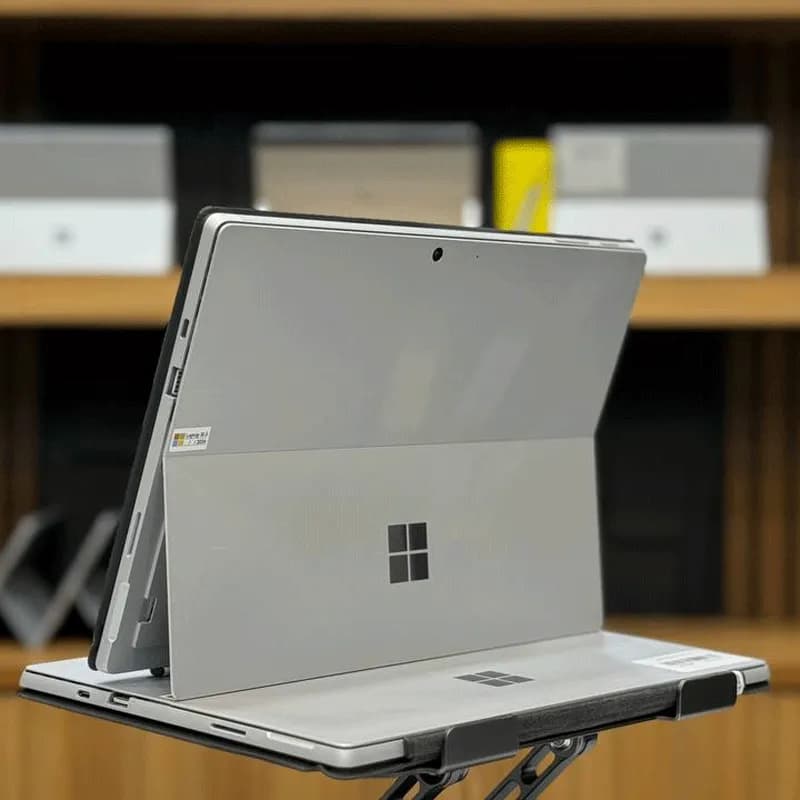 لپ تاپ سرفیس pro 7 استوک i7-16-256 — تصویر ۹