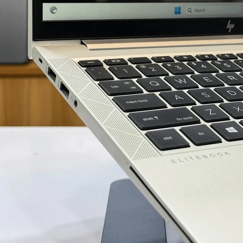 لپ تاپ hp elitebook 830 g7 استوک i5-16-256 — تصویر ۱۱