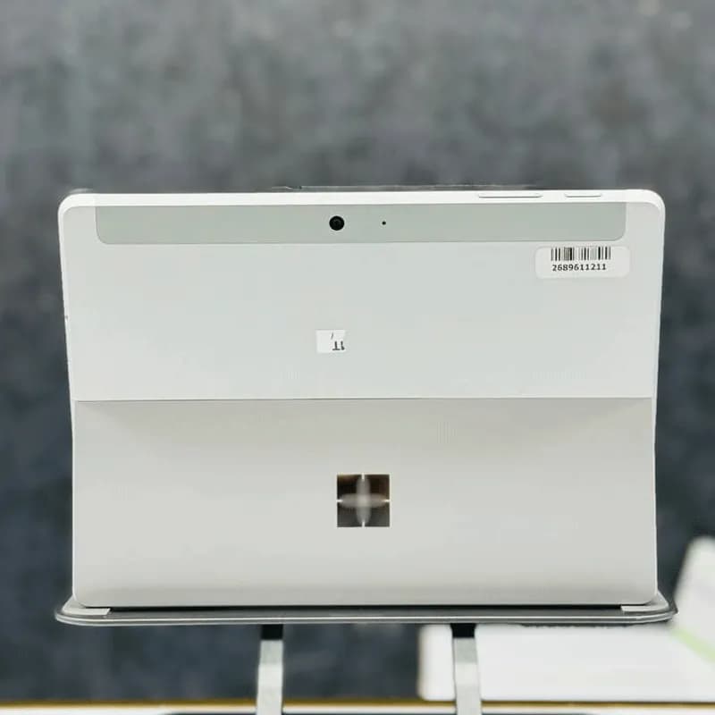 لپ تاپ surface go 2 استوک pentium-8-128 — تصویر ۶