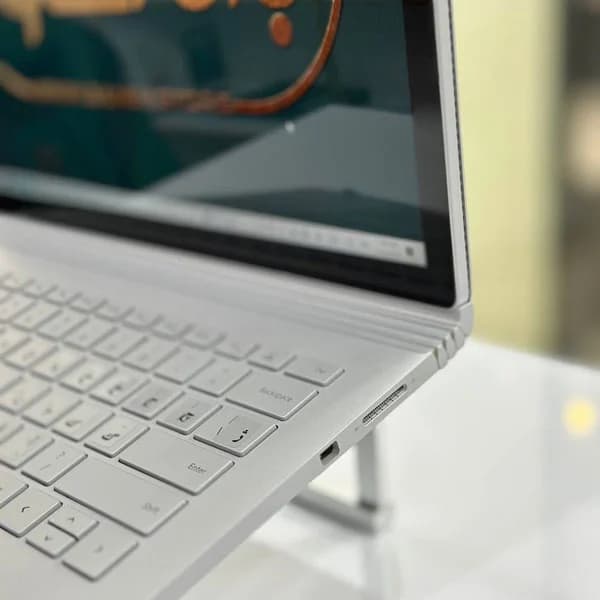 لپ تاپ سرفیس book1 استوک i7-8-256-1gb — تصویر ۲