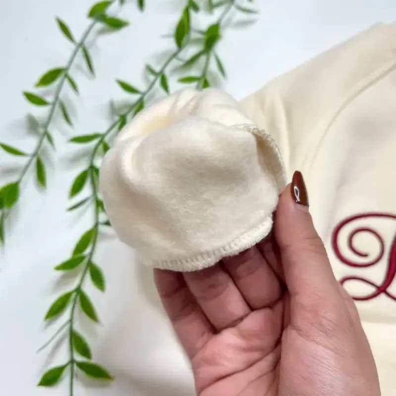 بلوز دورس بچگانه تو کرکی طرح گلدوزی شده رنگ کرم — تصویر ۴