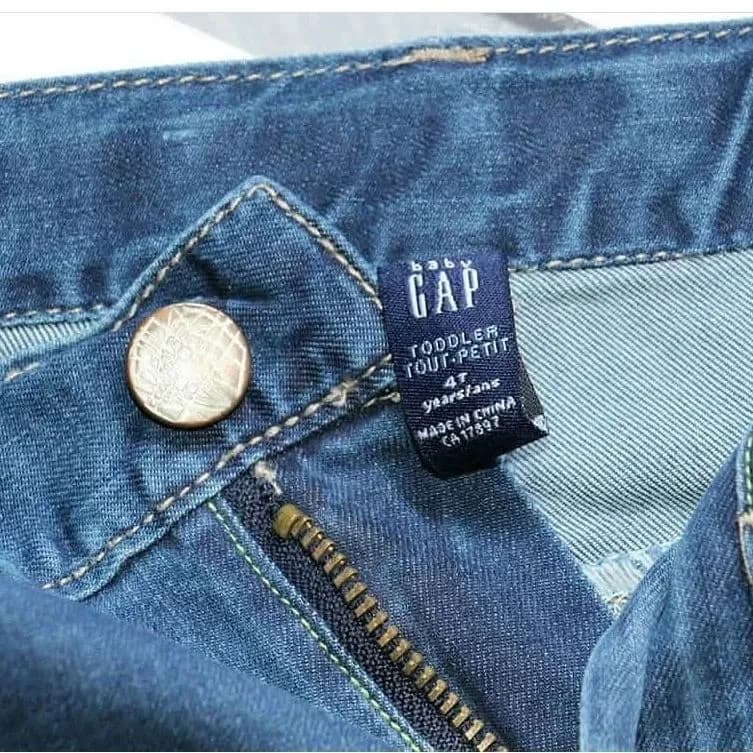 شلوارک جین بچگانه برند GAP مناسب دختر و پسر سایز 2 تا 6 سال — تصویر ۹