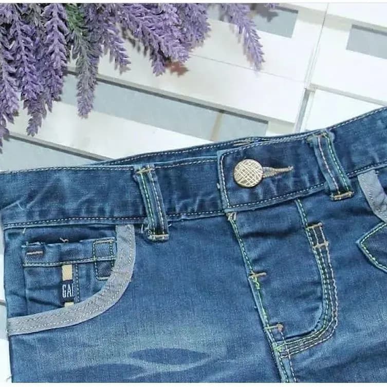 شلوارک جین بچگانه برند GAP مناسب دختر و پسر سایز 2 تا 6 سال — تصویر ۲