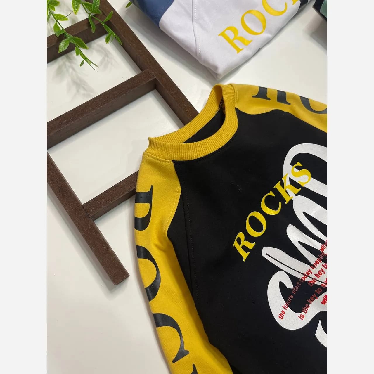 بلوز بچگانه طرح ROCKS مناسب 3 تا 14 سال — تصویر ۹