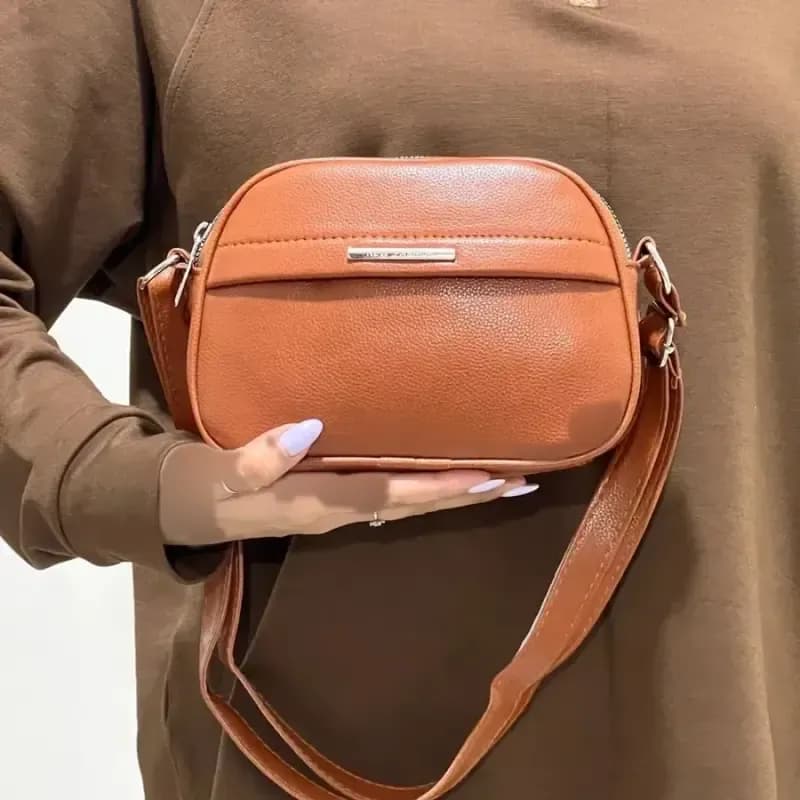 کیف اسپرت دوشی چرم مصنوعی زنانه کد 1391 ادویرو پلاس — تصویر ۶