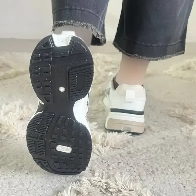 کتانی نایک مدل V2K اسپرت و یونیسکس — تصویر ۵