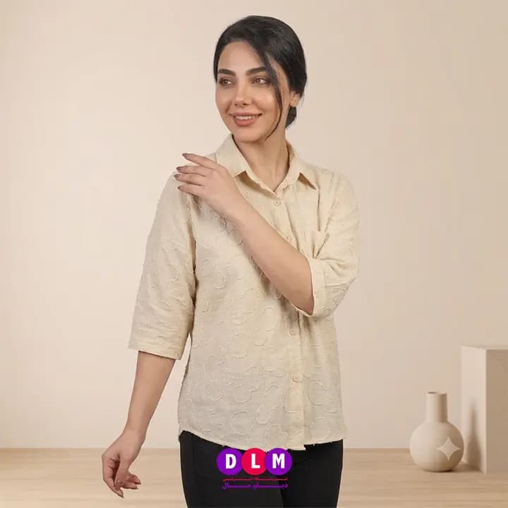 شومیز نخی طرح برجسته زنانه | آستین سهربع و فریسایز | مناسب برای استایل روزمره و مجلسی — تصویر ۶