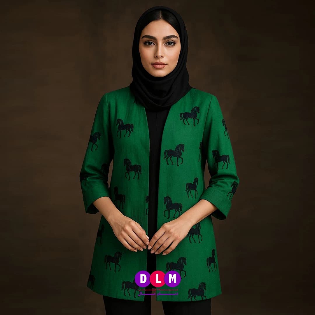 مانتو کژوال سبز طرح اسب – شیک برای استایل روزمره شما — تصویر ۵