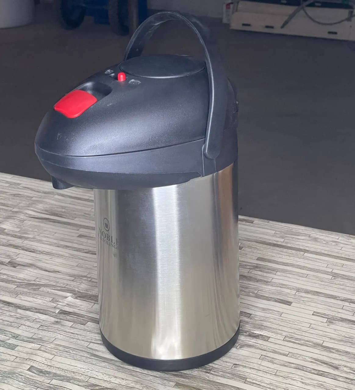 فلاسک 3 لیتر پمپی استیل نوبل کینگ — تصویر ۳