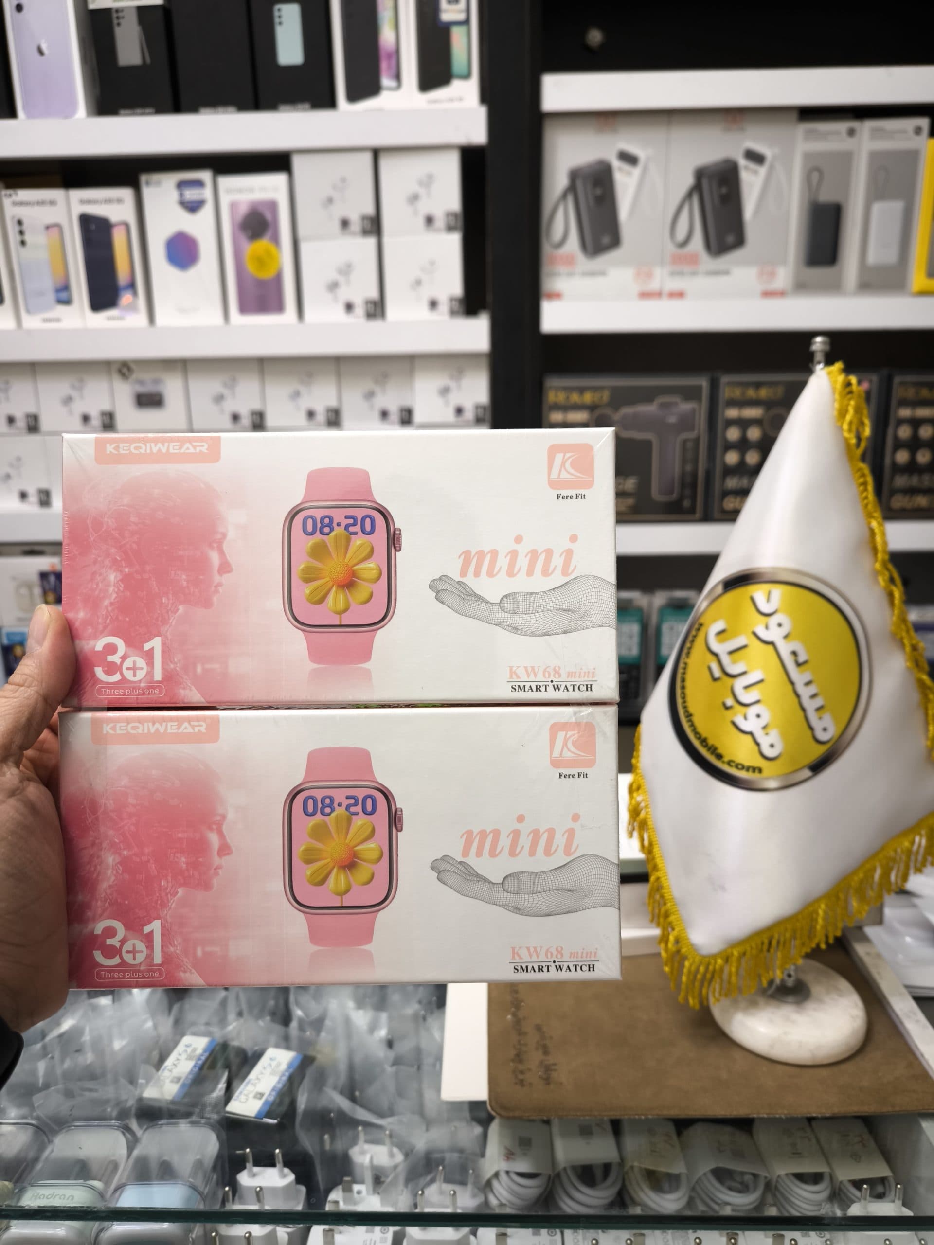 ساعت هوشمند KW68 mini سایز مینی و 3 بند متنوع — تصویر ۲