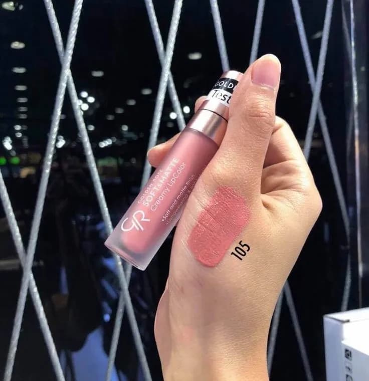 رژ لب مایع گلدن رز Soft Mat 115 — تصویر ۹