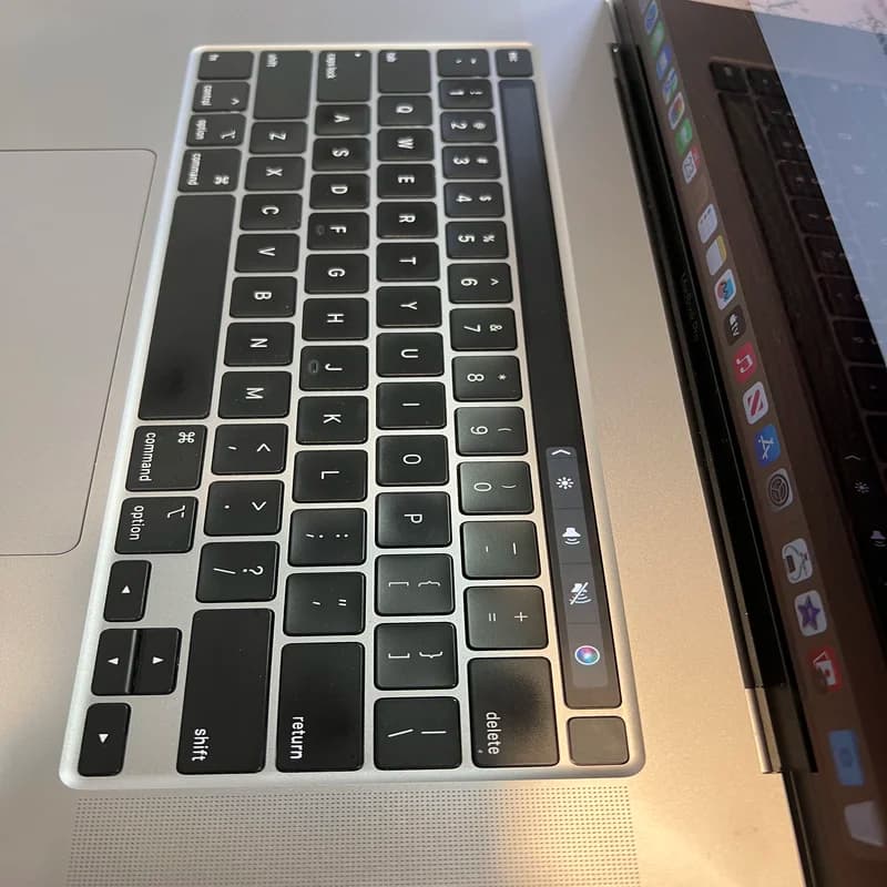 لپ تاپ استوک 16 اینچی اپل MacBook Pro (A2141) 2019 Corei7-16GB-512GB — تصویر ۸