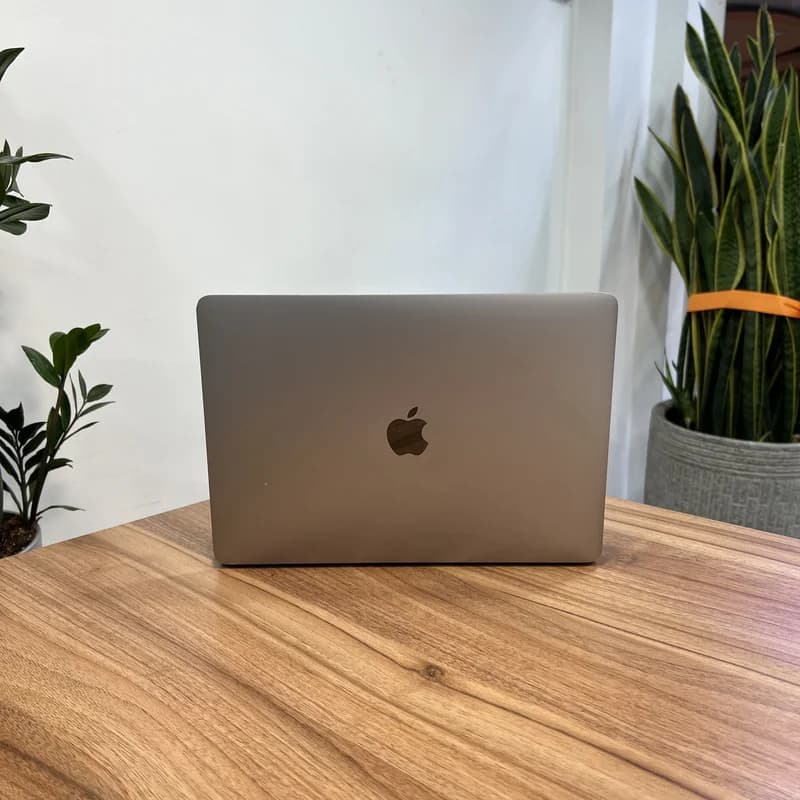 لپ تاپ استوک 13 اینچی اپل MacBook Pro (A2159) 2019 Corei5-8GB-256SSD — تصویر ۴