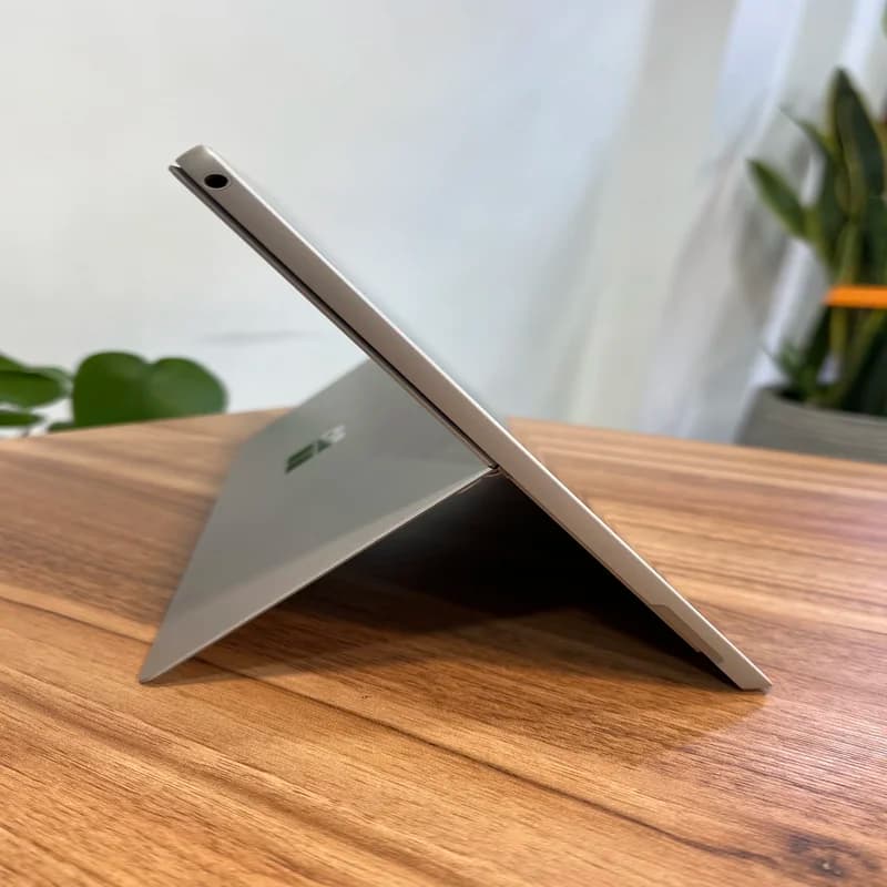 تبلت استوک مایکروسافت Surface Pro 6 / i7-8GB-256GB — تصویر ۴