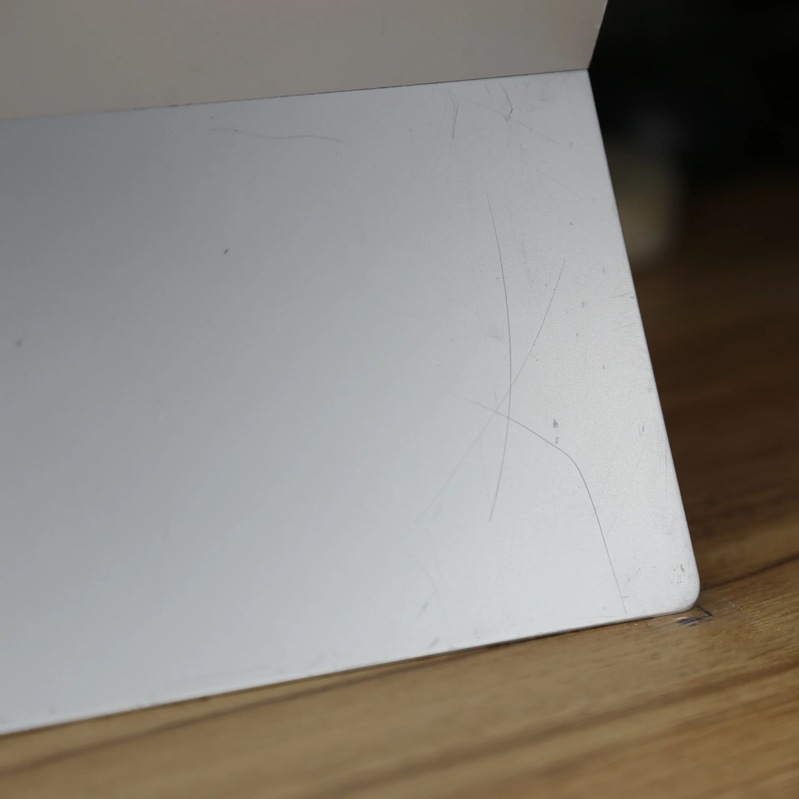 تبلت استوک مایکروسافت سرفیس پرو ۵ مدل Surface Pro 5 – Core i5 -8/256GB- بیزینس- رنگ پلاتینی (LTE سیمکارت‌خور) — تصویر ۸