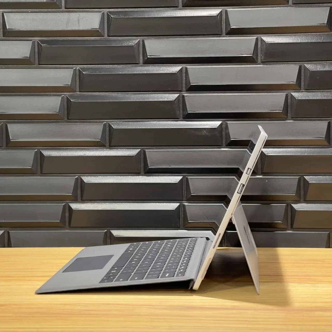 لپ تاپ Surface Pro 5 — تصویر ۷