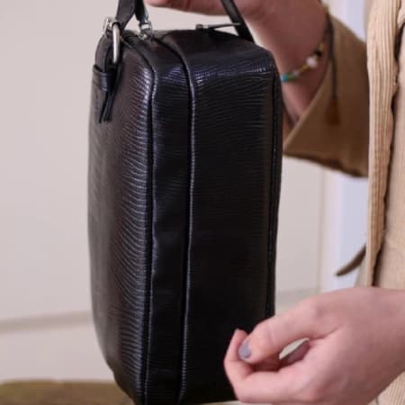 شوزبگ دستی چرم مصنوعی MONTBLANC — تصویر ۶
