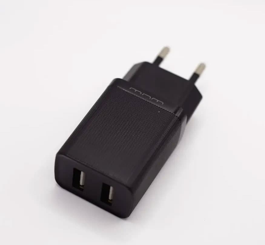 شارژر دو پورت WUW C102 — تصویر ۴