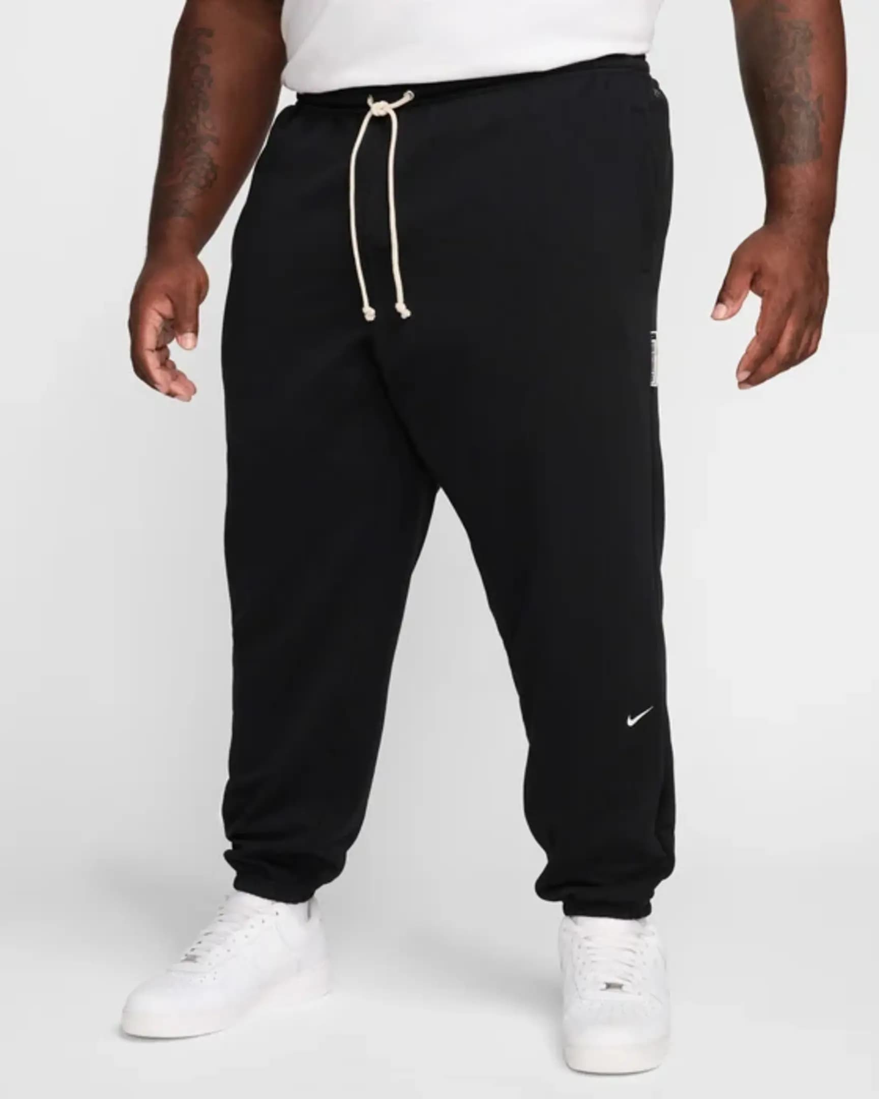 Nike Standard Issue — تصویر ۸