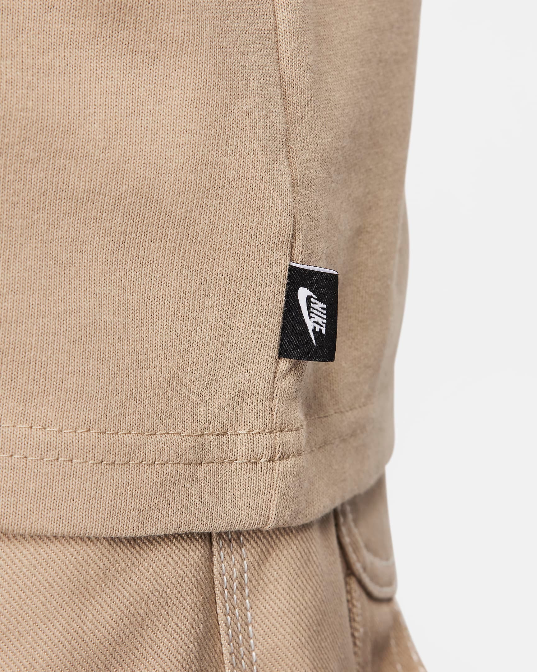 Nike Sportswear Premium Essentials — تصویر ۵