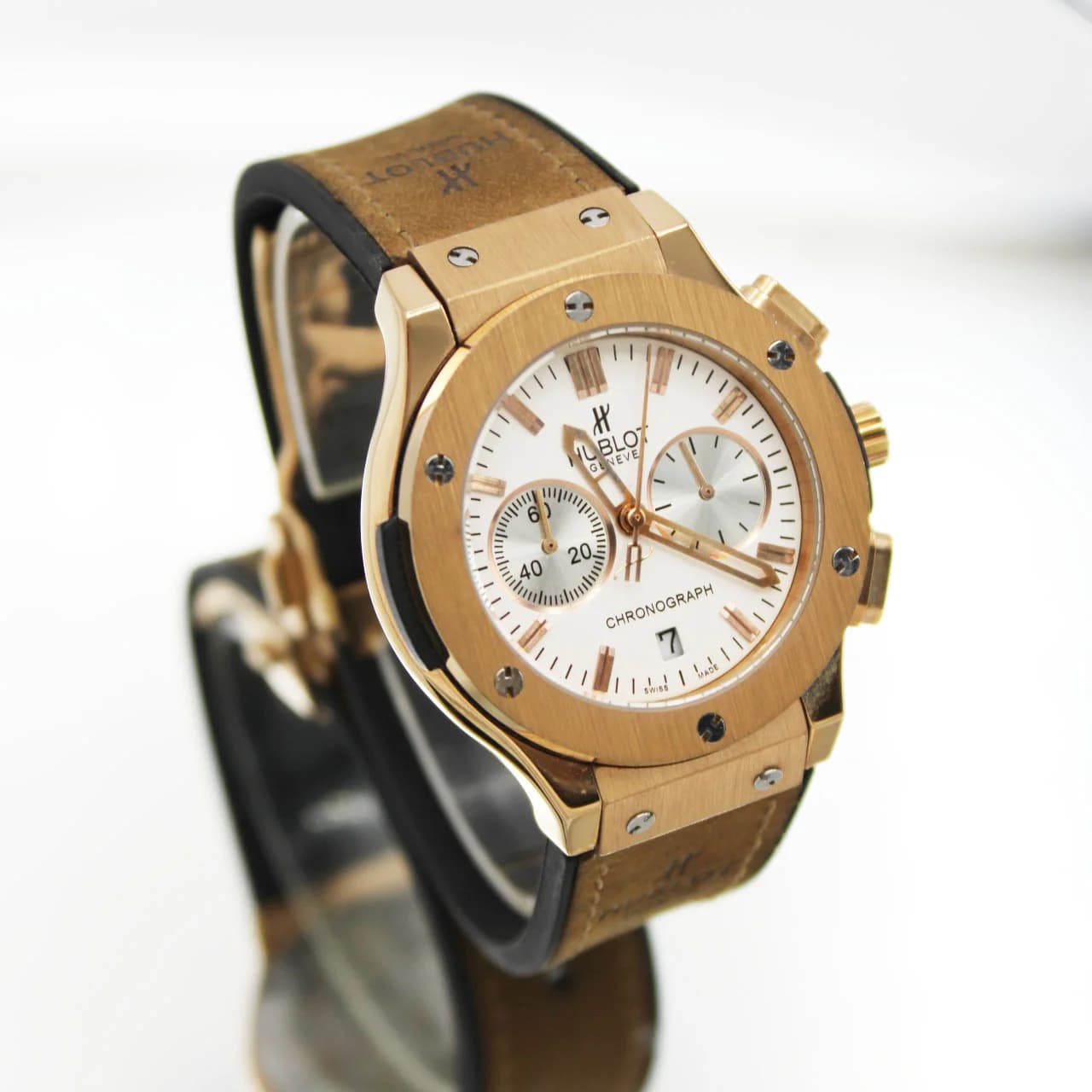 ساعت زنانه هابلوت (Hublot) مدل 30 — تصویر ۲
