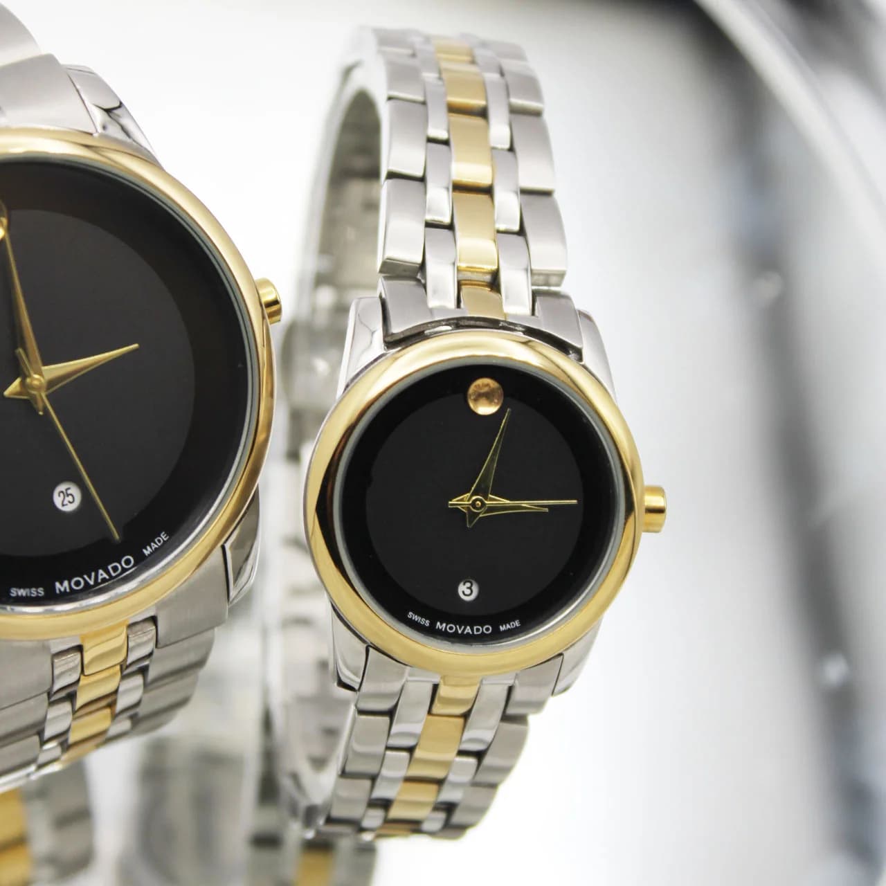 ساعت ست زنانه و مردانه موادو (Movado) مدل 2045 — تصویر ۳