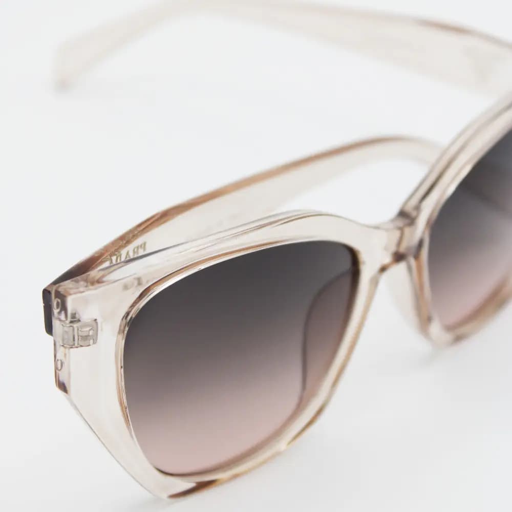 عینک آفتابی زنانه پرادا مدل 2228 — تصویر ۴